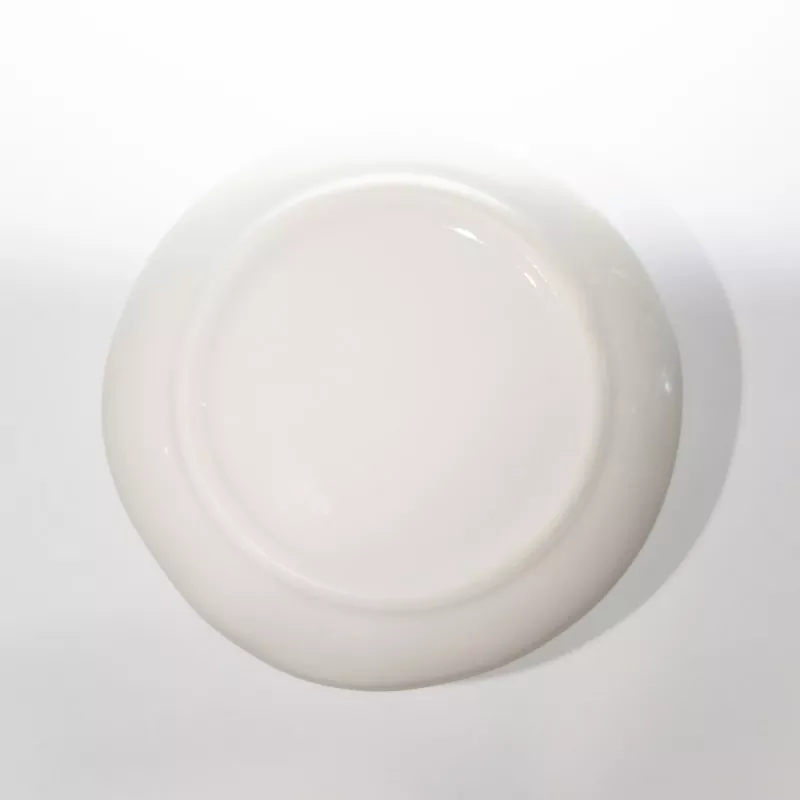 Minimalistický okrúhly keramický mini tanier Ombre