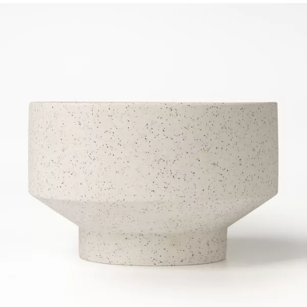 Geometrické keramické svietniky v štýle Wabi-sabi